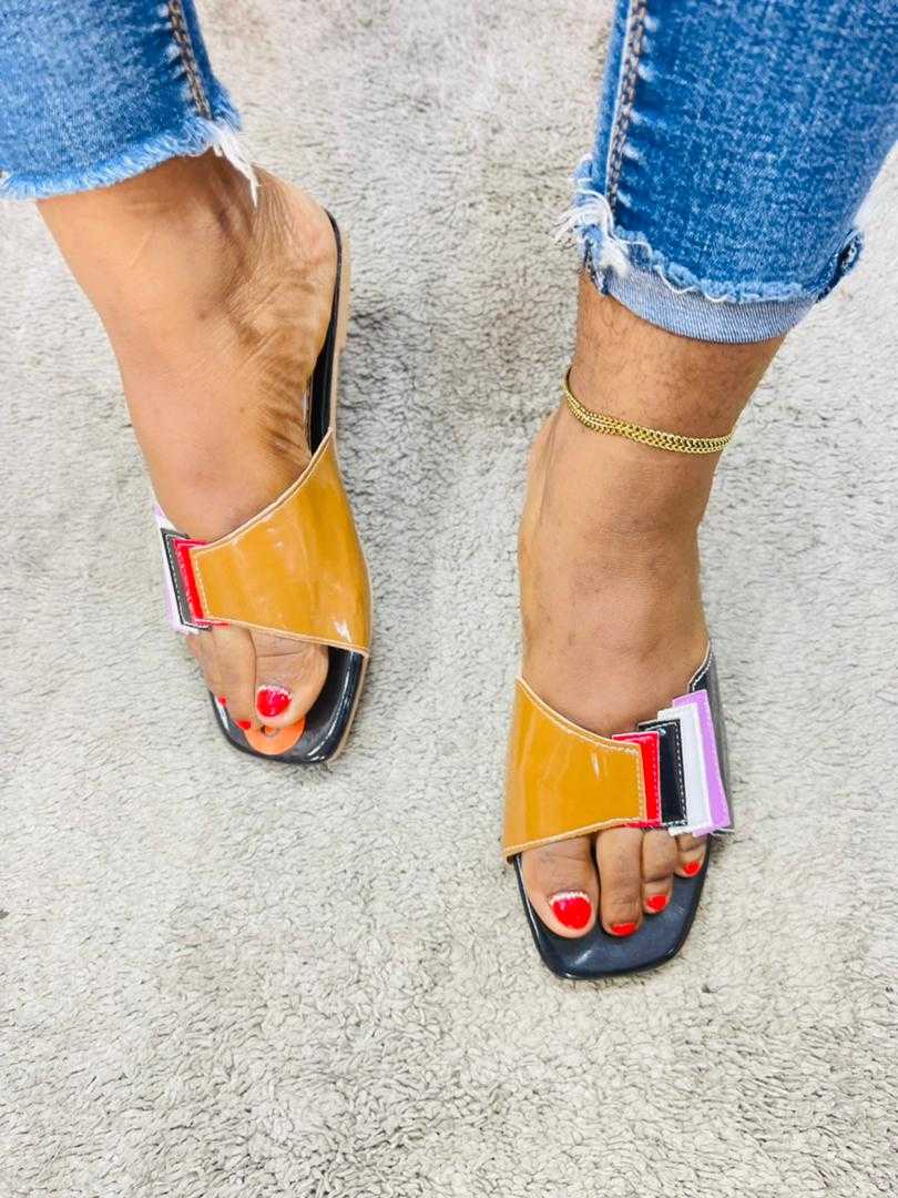  Chaussures et sacs pour femmes 