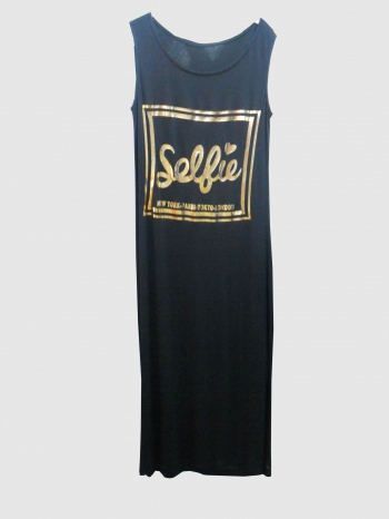  Robe Noir Selfie
