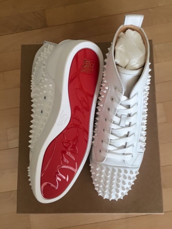  LOUBOUTIN  (basket)