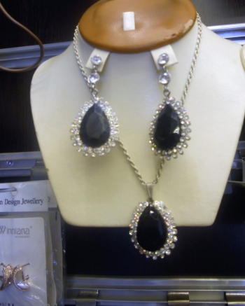  Collier en Perles noire