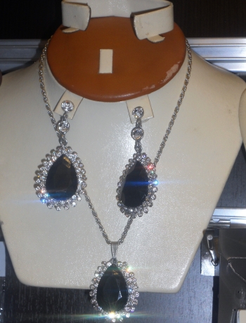  Collier en Perles noire