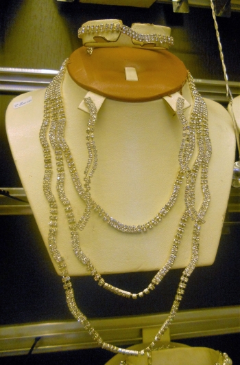  Collier motif dune du desert diamant