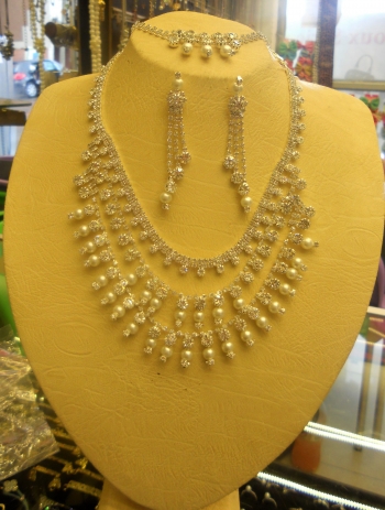  Collier en perle sautoirs 