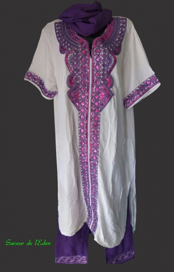  tunique brodee femme du Senegl