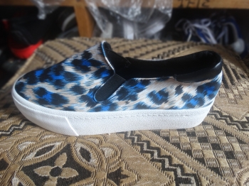 Vans Leopard