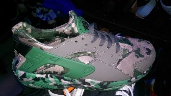  NIKE AIR HUARASHE MILLITAIRE 