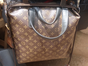  Faroteuse Louis Vuiton