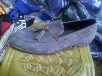  Sliper mocassin deux ponpons