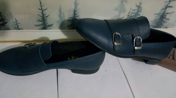  Chaussure homme à boucle