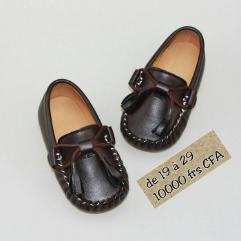  Mokassin cuir deux ponpons