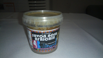  Savon noir éclaircissant 