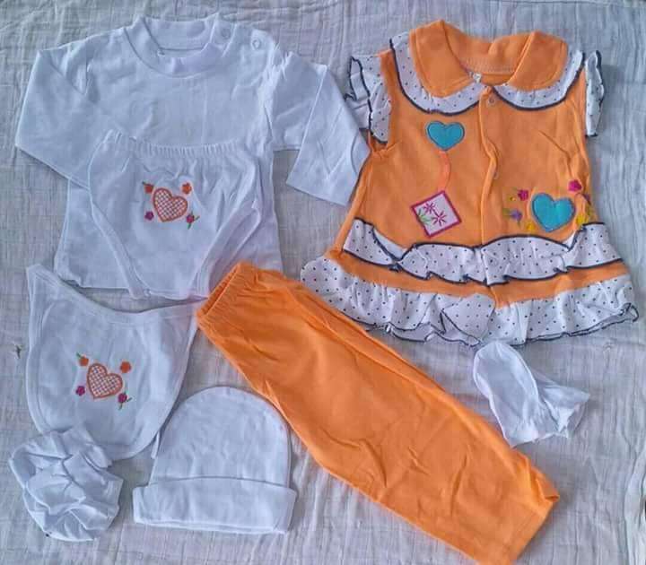  vêtement complet pour bébé