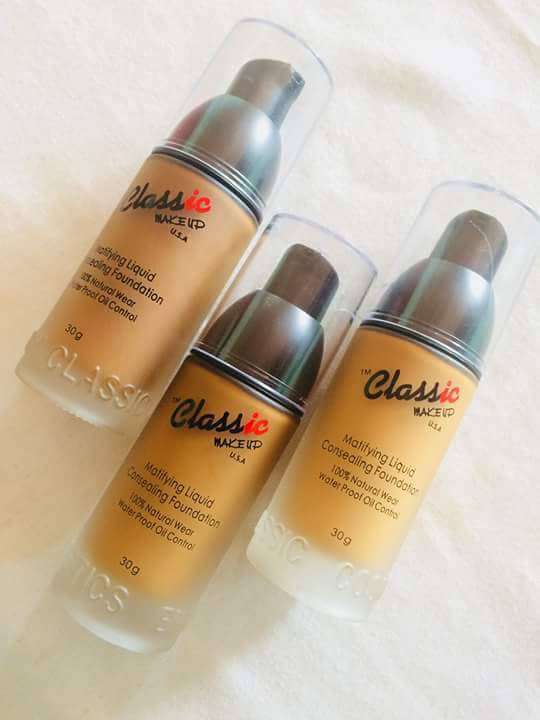  fond de teint matifiant CLASSIC