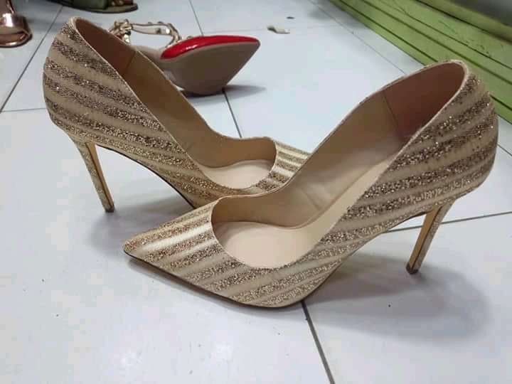  Chaussure  talon aiguille