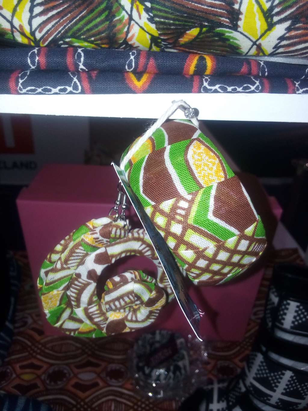  Chaussures, accessoires