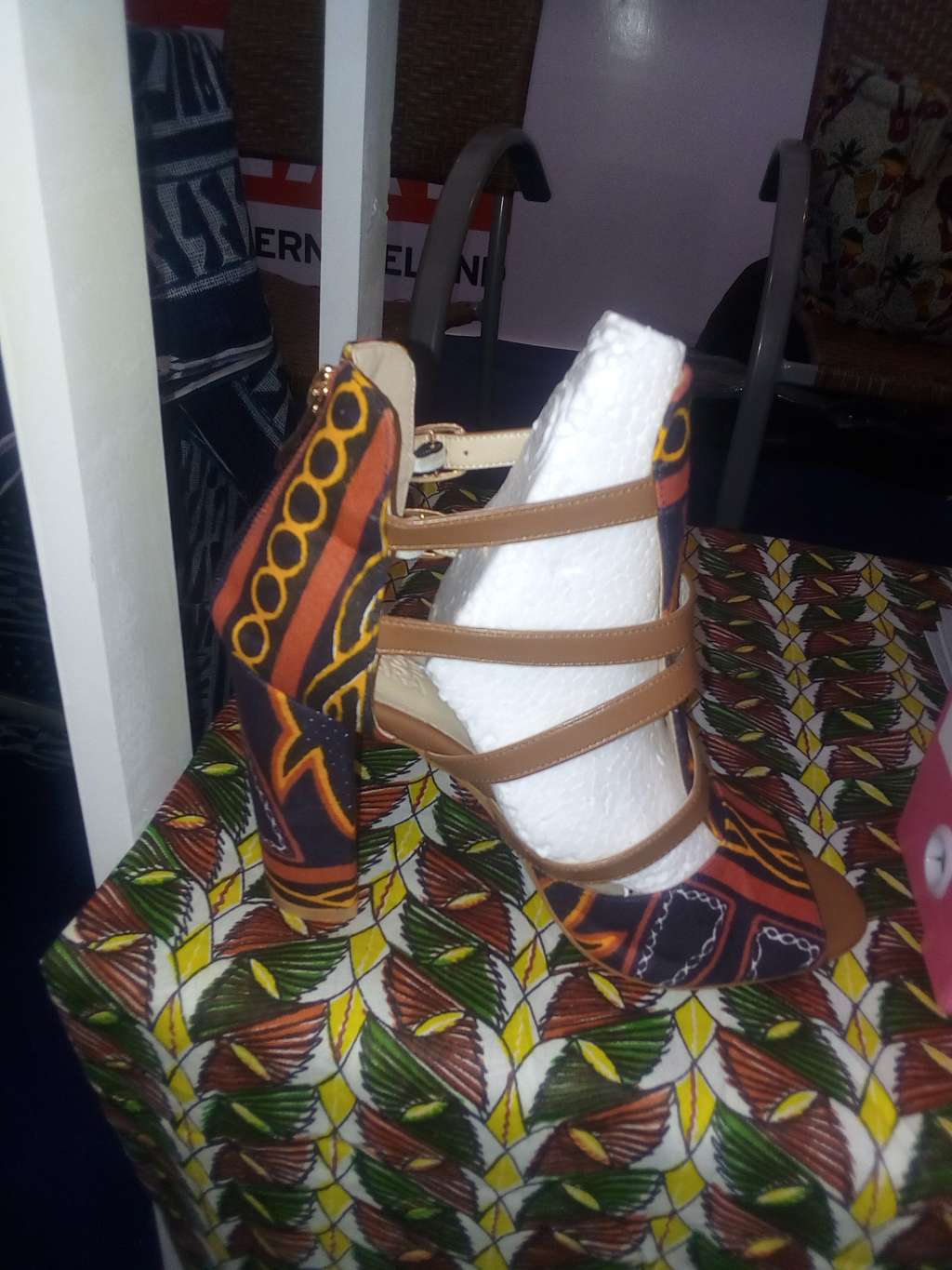  Chaussures, accessoires