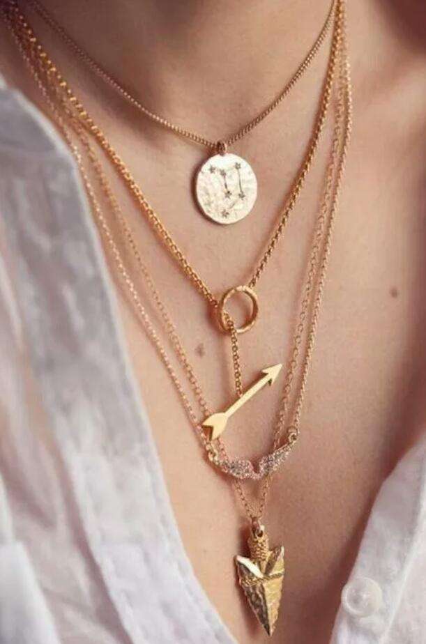  Collier