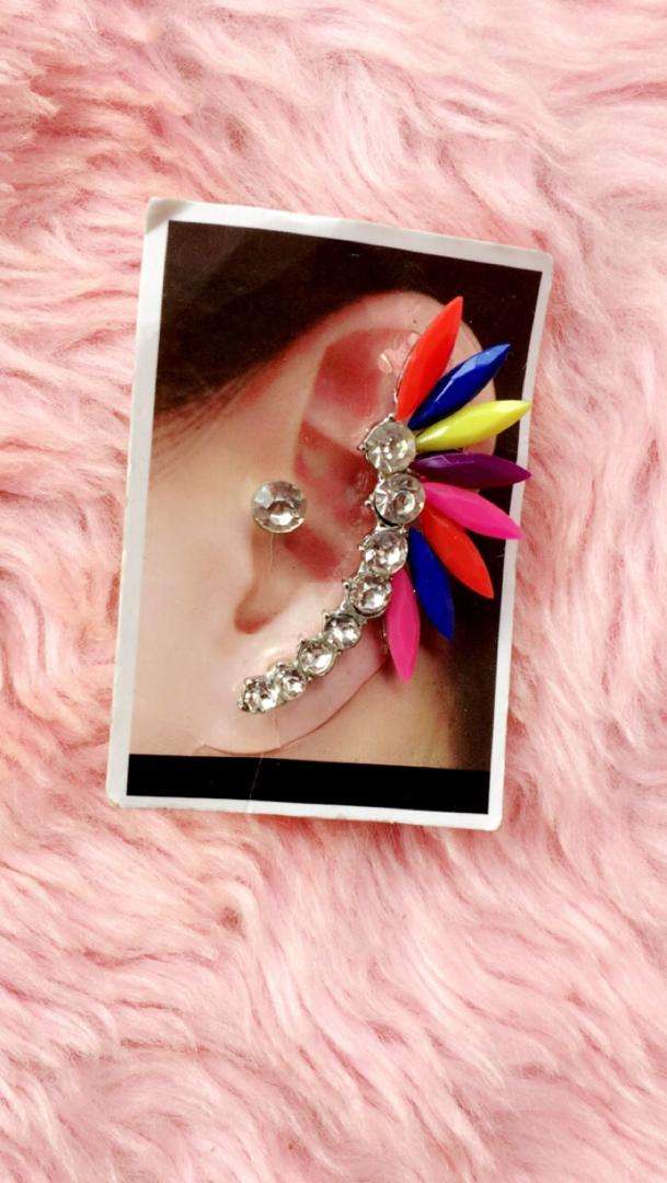  Boucles d'oreilles, bracelets