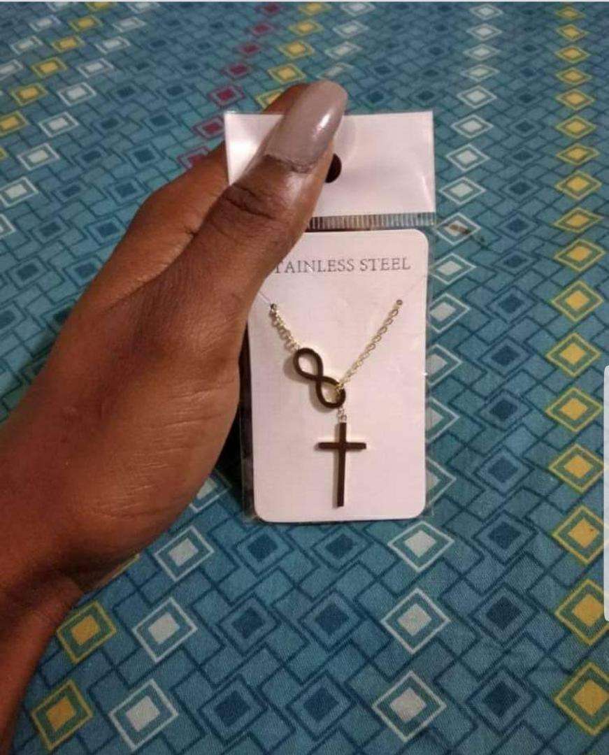  Collier