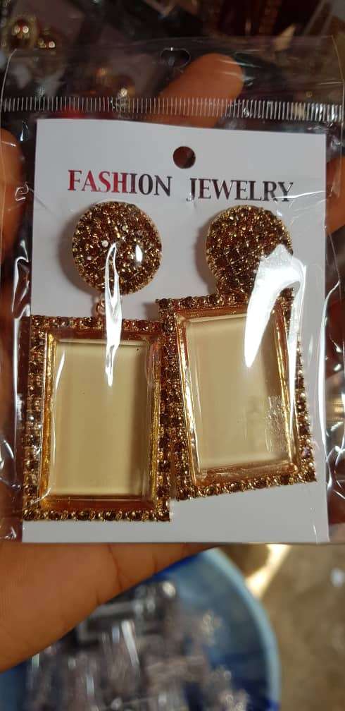  Boucle d'oreilles
