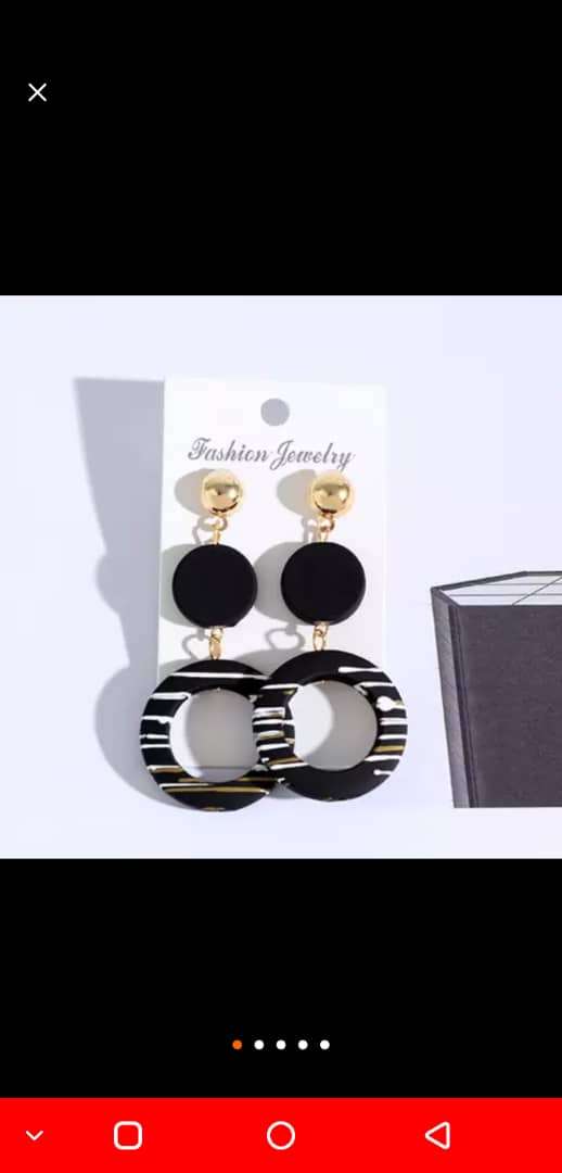  Boucle d'oreilles