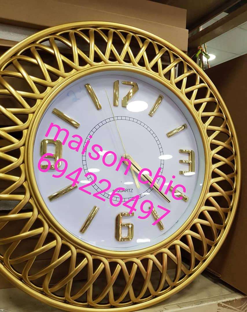  Montre murale 