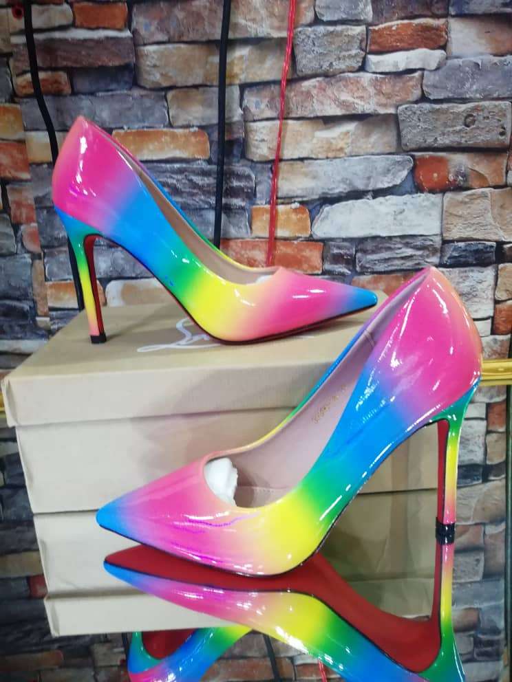  Chaussure femme .(escarpins) 