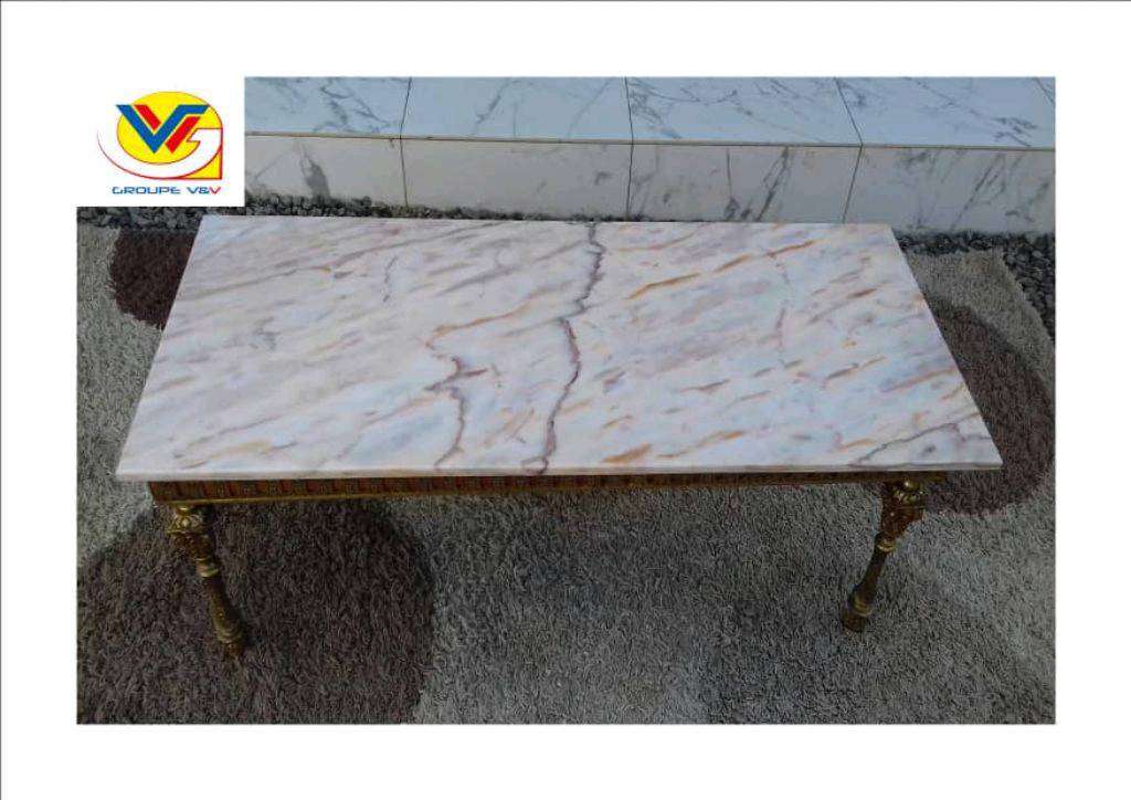  Table en marbre de carrareavec cadre en bronze et pieds en bronze
