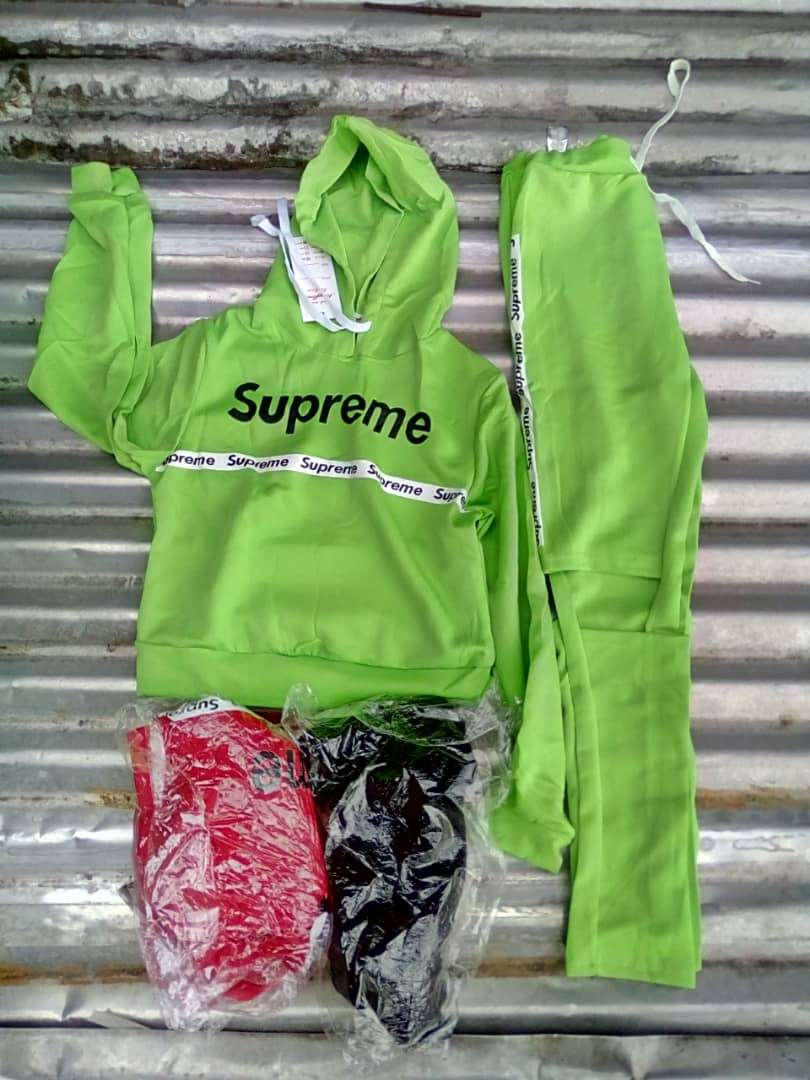  ensemble jogging 