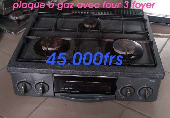  plaque à gaz avec four 3 foyers 