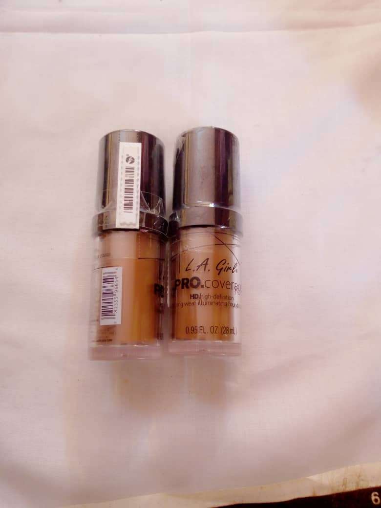  Fond de teint liquide l a girl 