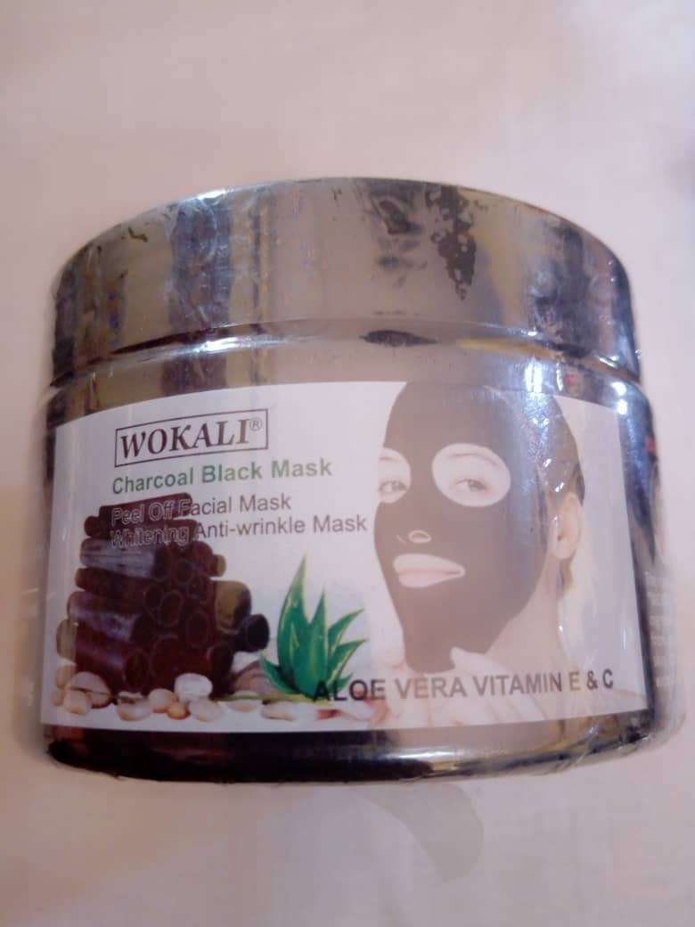  Wokali masque facial au charbon a la vitamine E et C