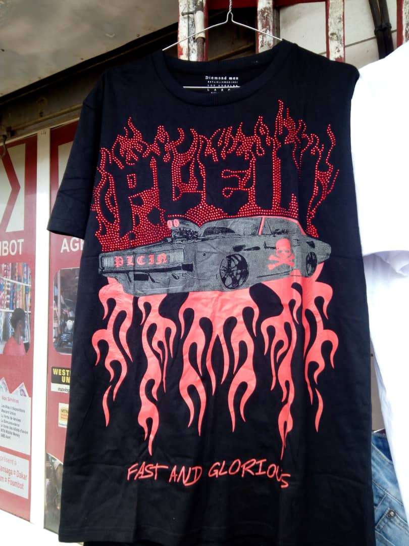  T-shirt à vendre  