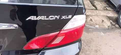  Toyota Avalon 2005 edition  