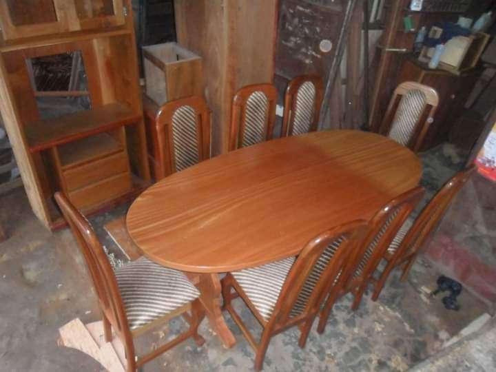  Salle à manger complète faite á base de bois massif 