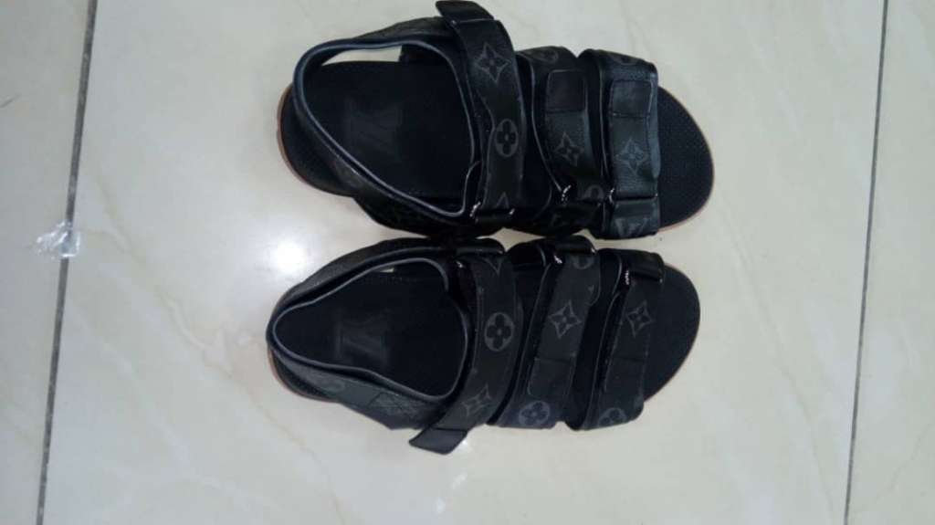  Pieds nus homme
