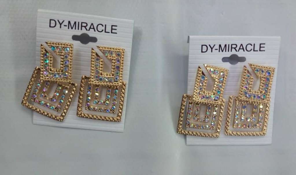  Boucle d'oreille