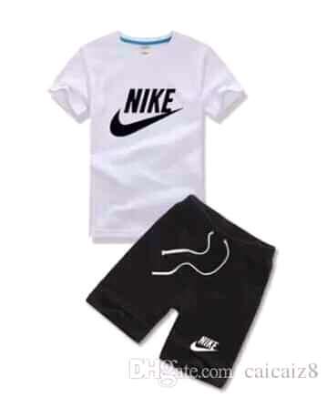  Vêtements de marque Nike  