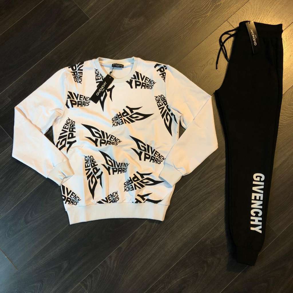  Ensemble