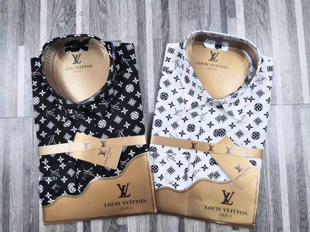  Chemise