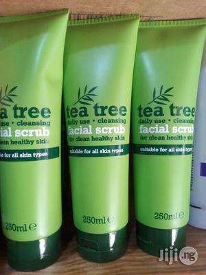  Produits cosmetiques venant d'Angleterre 