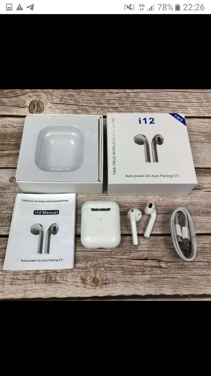  Écouteurs bluetooth i12