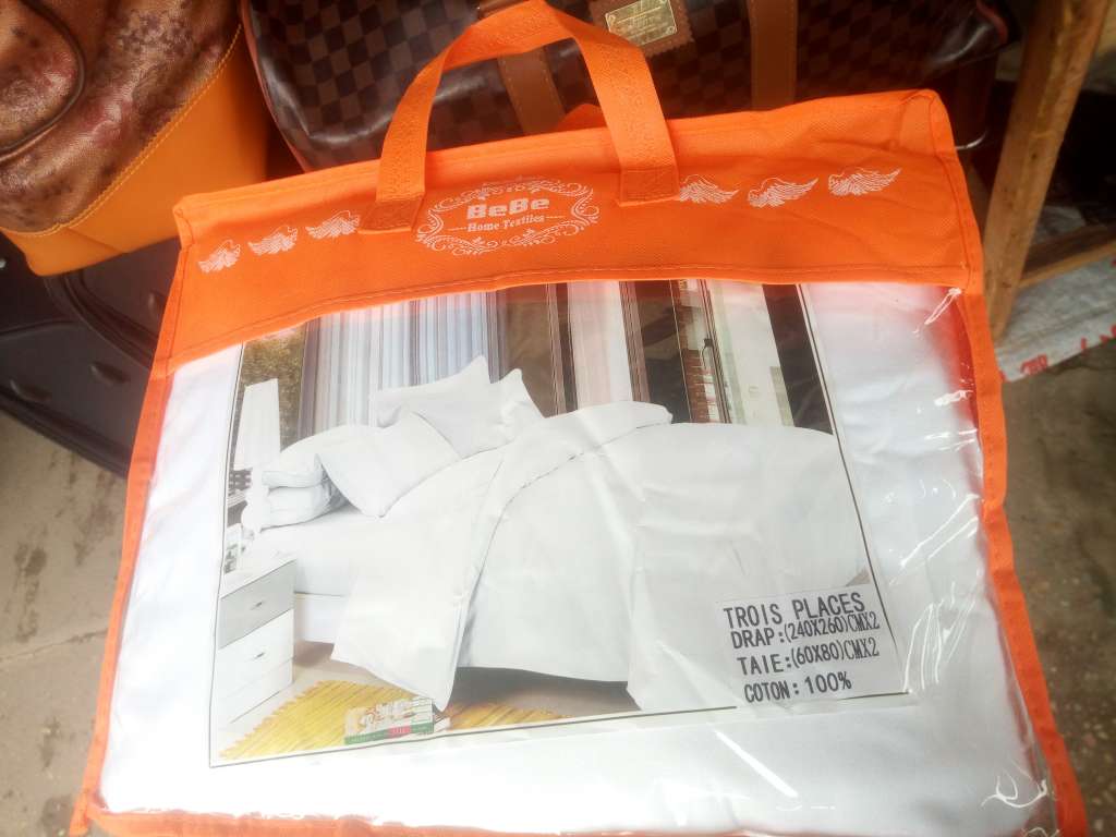  Draps blancs 100 %coton pur