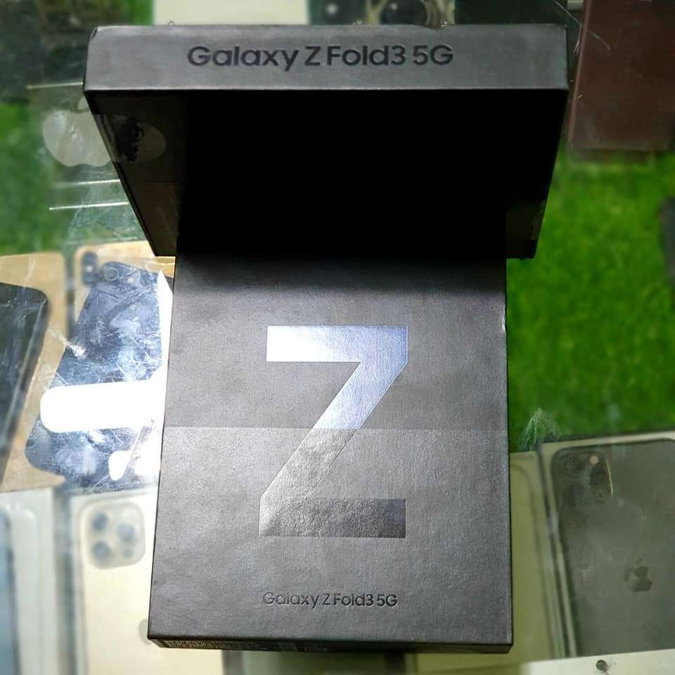  Samsung Galaxy Z fold 3 5G - 256Go 12Go Ram