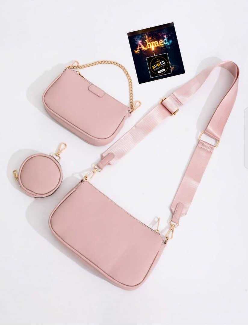  Des sacs, des shaussures, des ustensiles de cuisine, des vêtements 