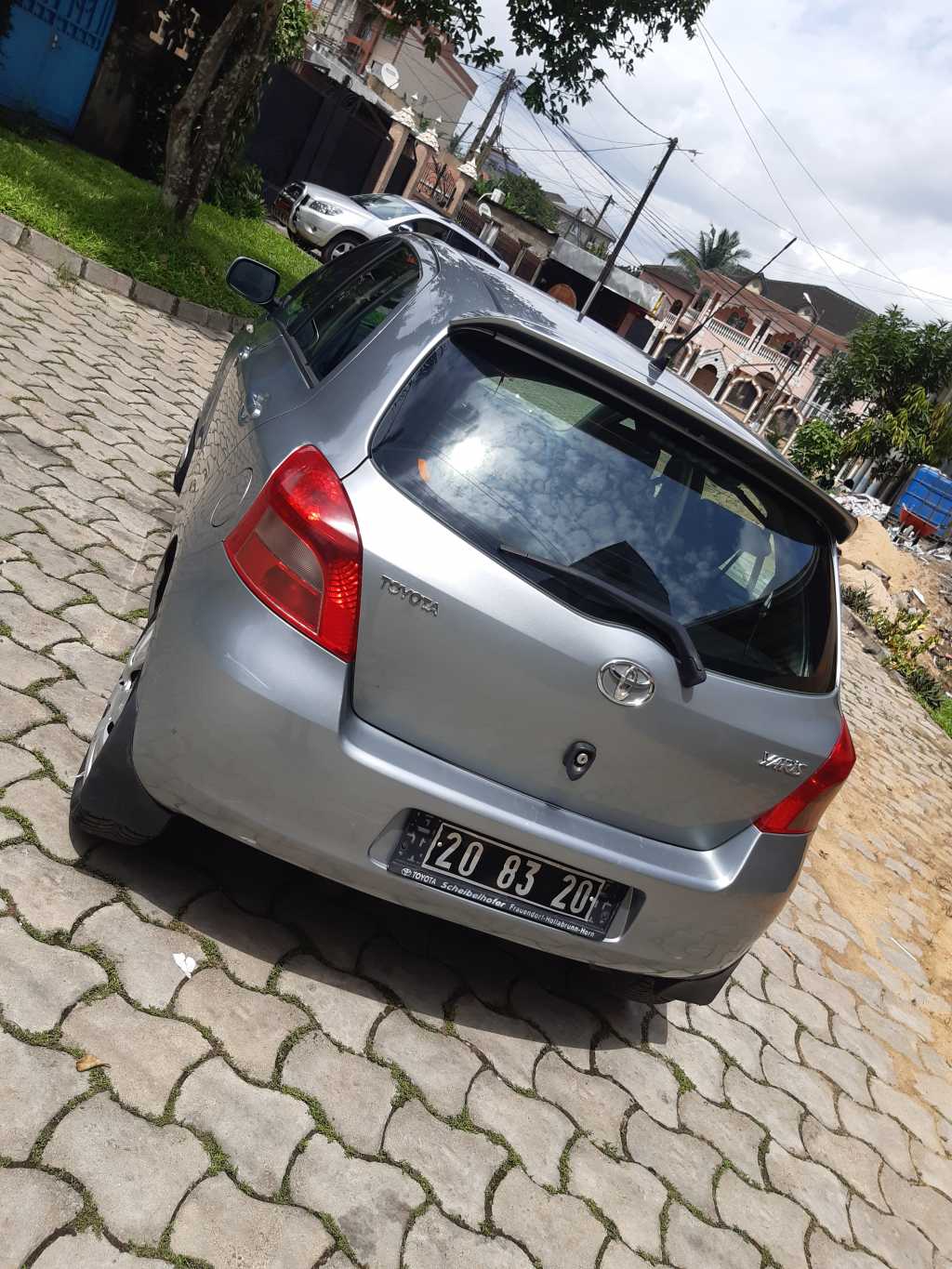  TOYOTA YARIS 2010