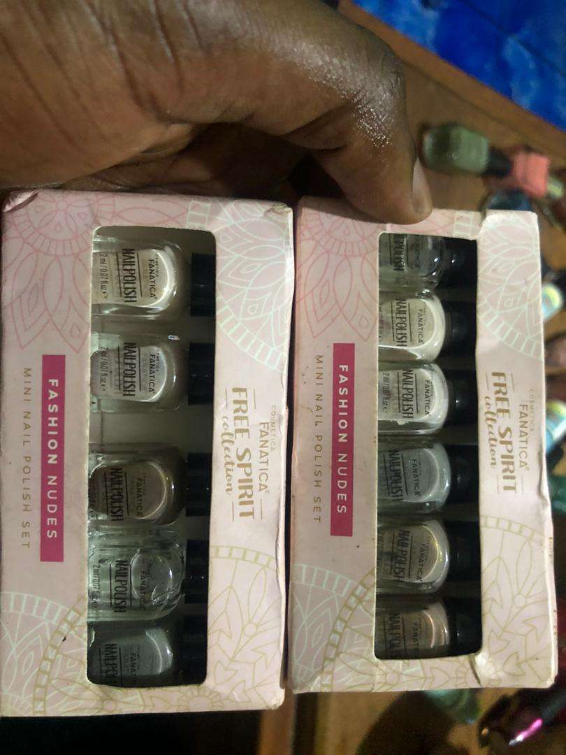  Vernis Fashion Nudes