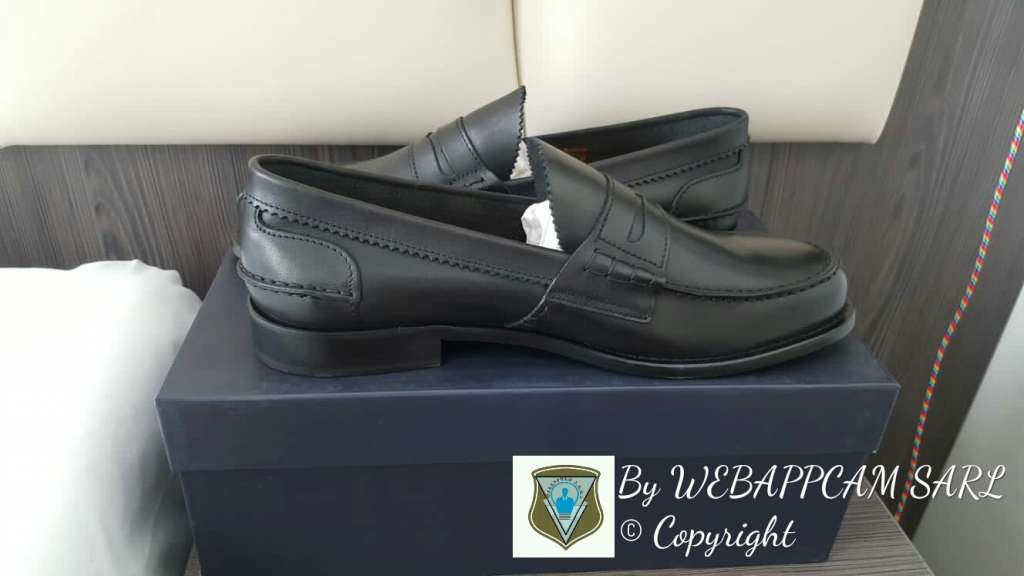  Chaussures femmes et hommes