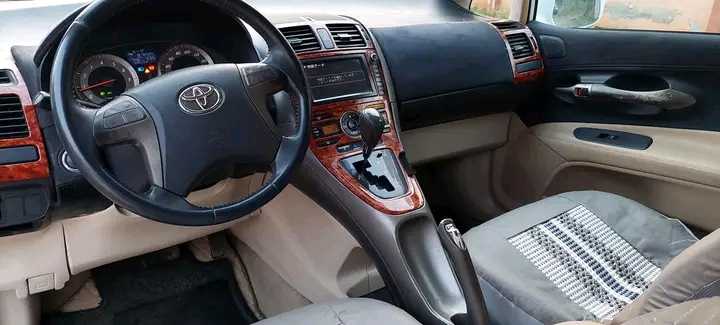 Toyota blade année 2009