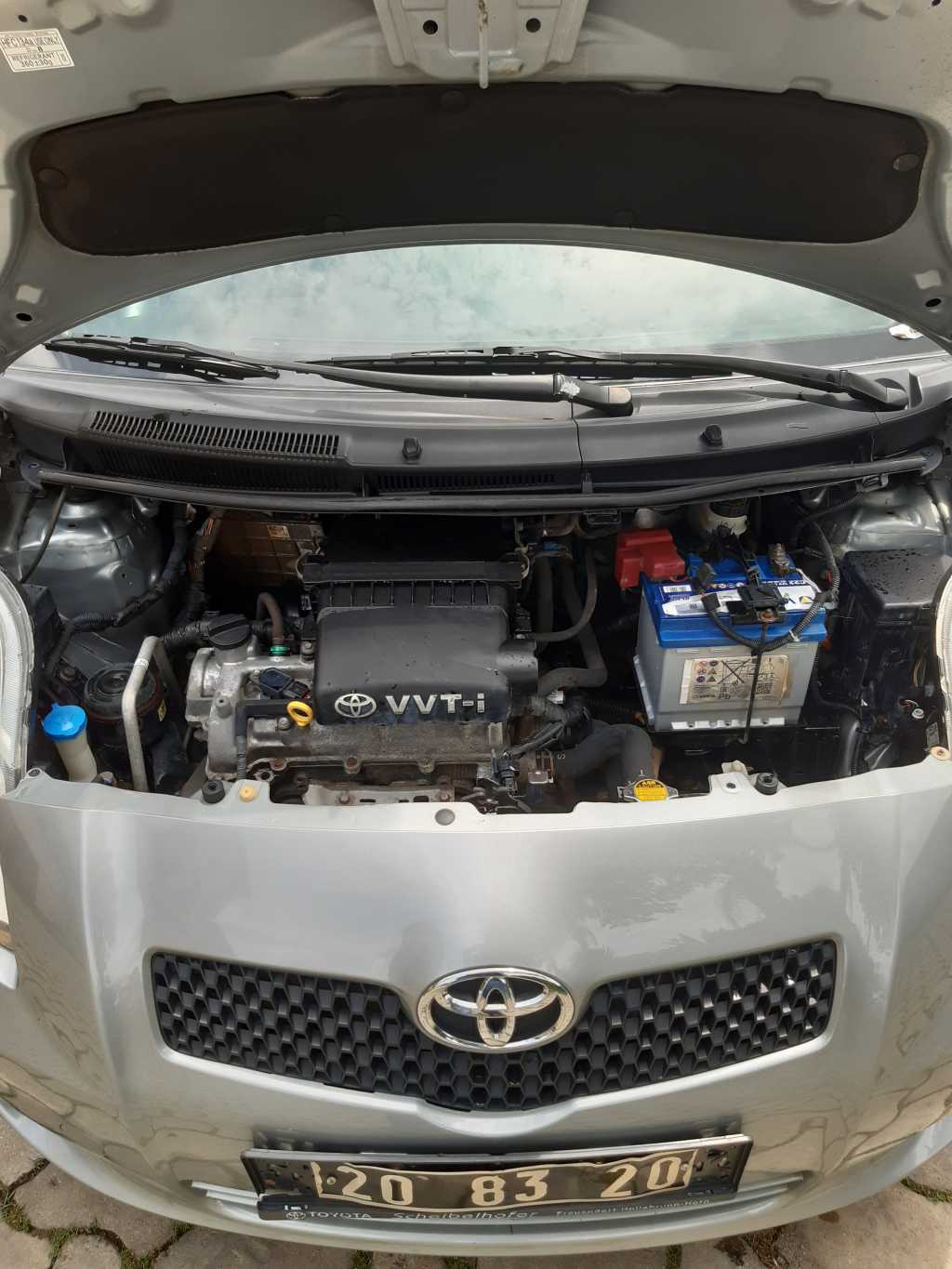  TOYOTA YARIS 2010